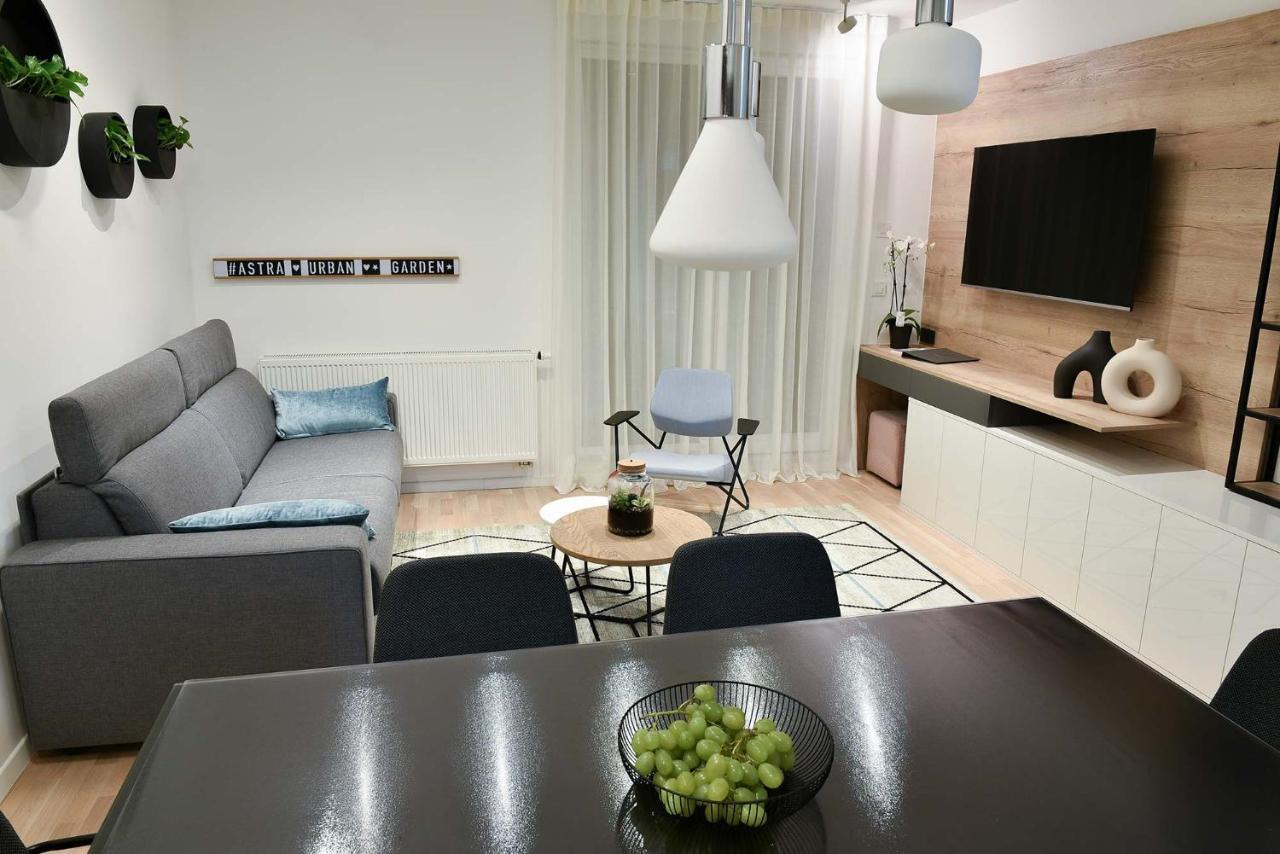 Astra Urban Garden Apartment, 2 Garage Parking Spaces Ζάγκρεμπ Εξωτερικό φωτογραφία
