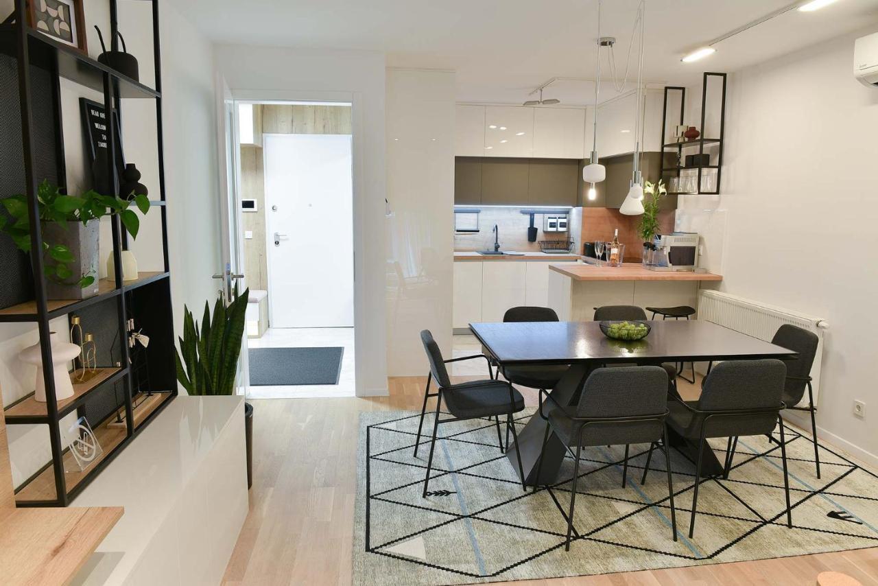 Astra Urban Garden Apartment, 2 Garage Parking Spaces Ζάγκρεμπ Εξωτερικό φωτογραφία