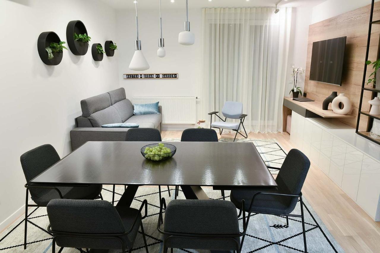 Astra Urban Garden Apartment, 2 Garage Parking Spaces Ζάγκρεμπ Εξωτερικό φωτογραφία