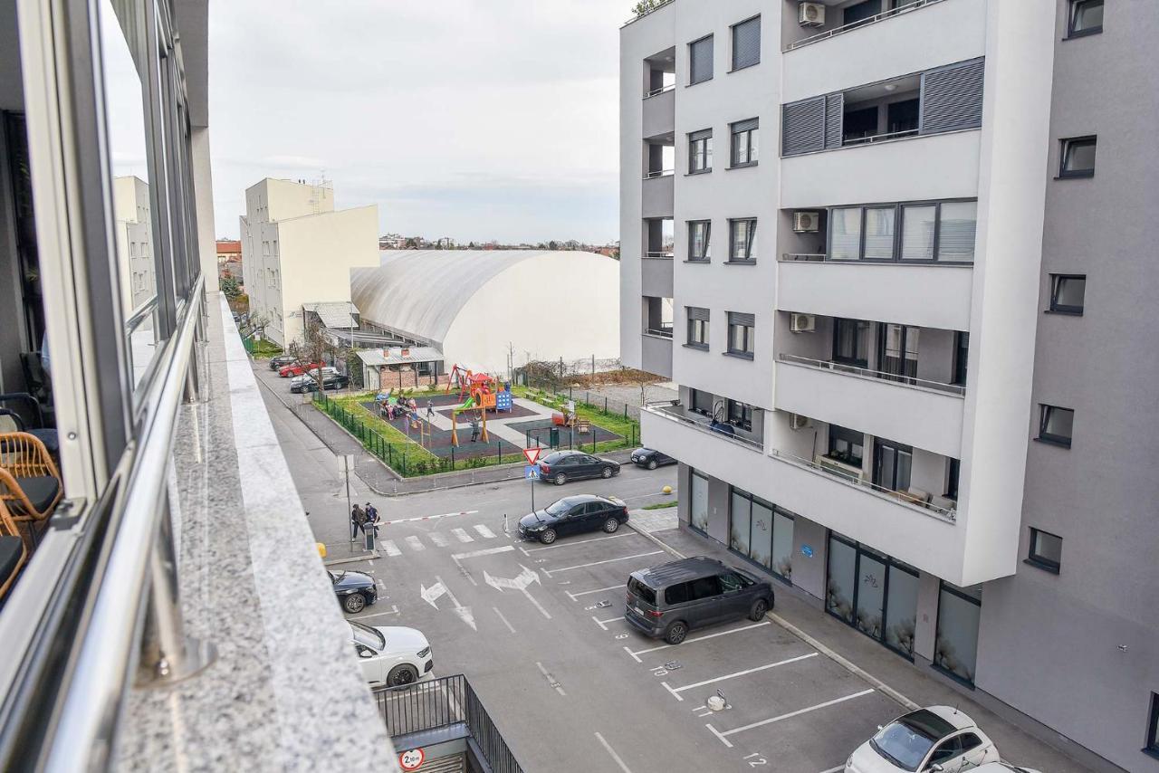 Astra Urban Garden Apartment, 2 Garage Parking Spaces Ζάγκρεμπ Εξωτερικό φωτογραφία