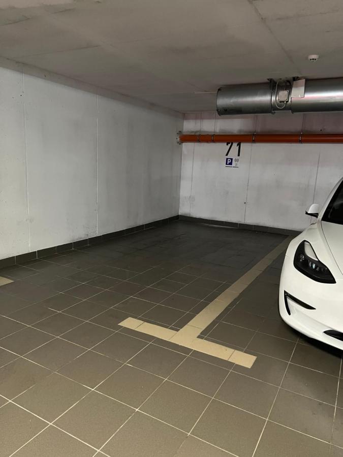 Astra Urban Garden Apartment, 2 Garage Parking Spaces Ζάγκρεμπ Εξωτερικό φωτογραφία